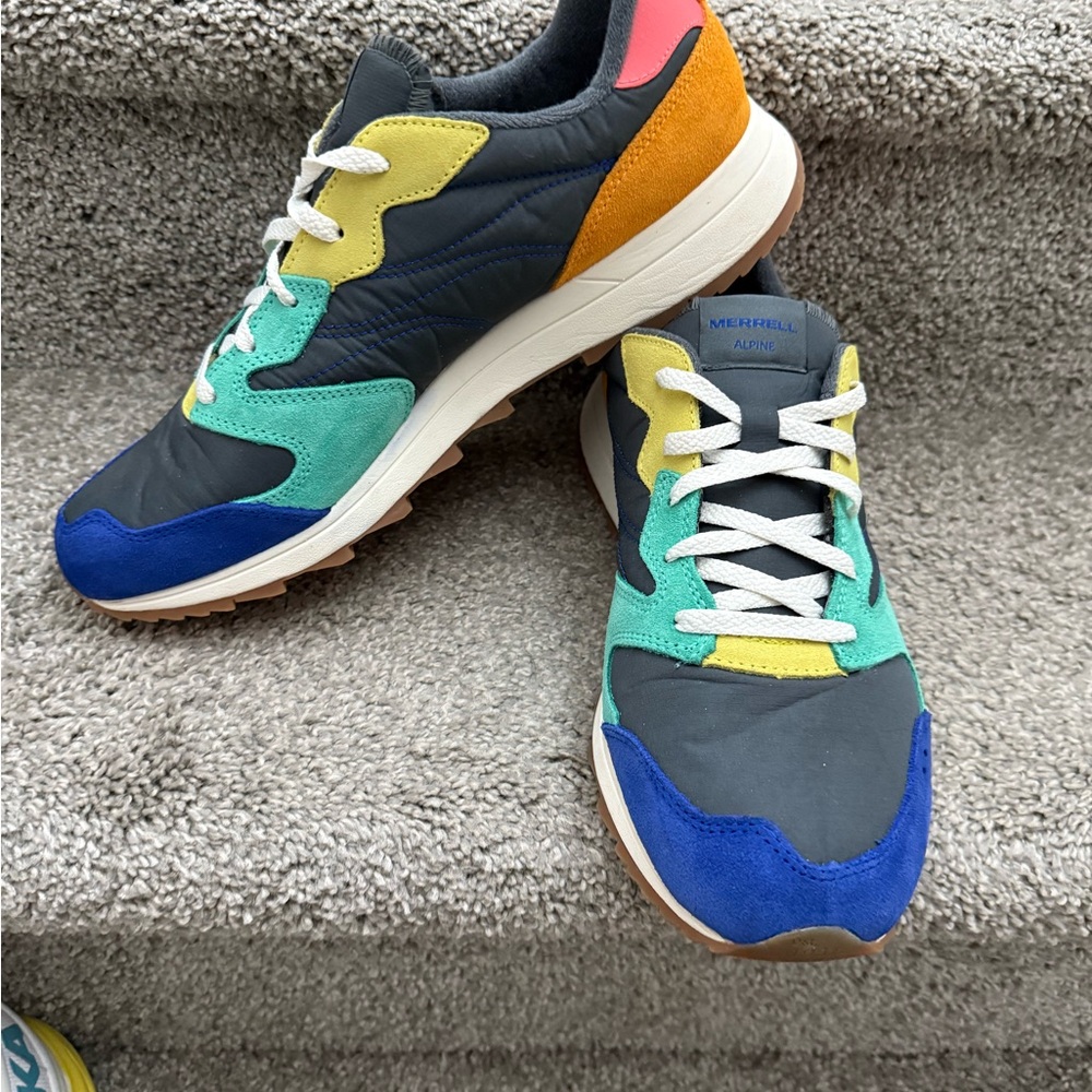 Merrell Blue and Green Sneakers Vibrant Design